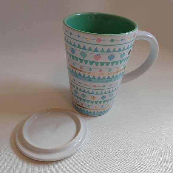 DAVIDS TEA Perfect Mug with lid Mittens Heart Garland - Picture 4 of 6